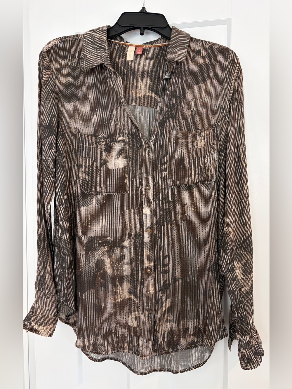 Pilcro Taupe and Black Abstract-Pattern Button-Down Shirt